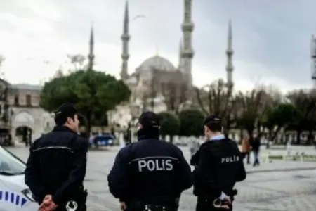 İstanbulda terror aktının qarşısı alınıb, saxlanılanlar var