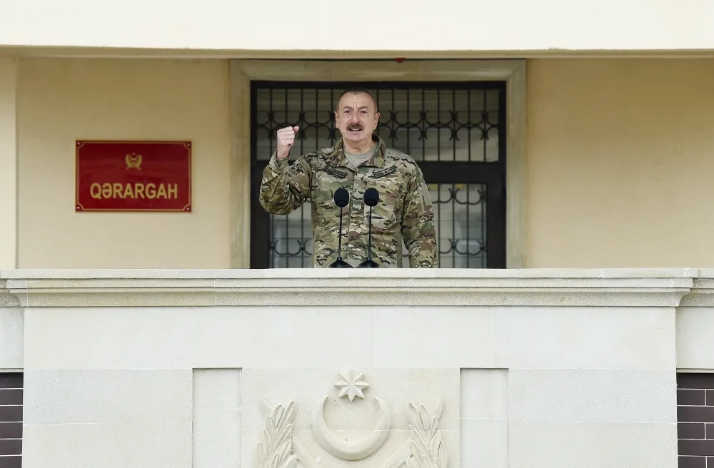 Prezident XTQ-nin hərbi hissəsində - FOTOLAR - YENİLƏNİB
