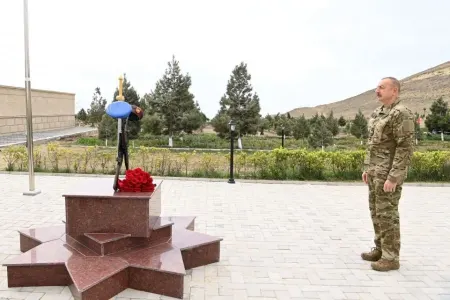 Prezident İlham Əliyev şəhid xüsusi təyinatlıların xatirəsini yad edib