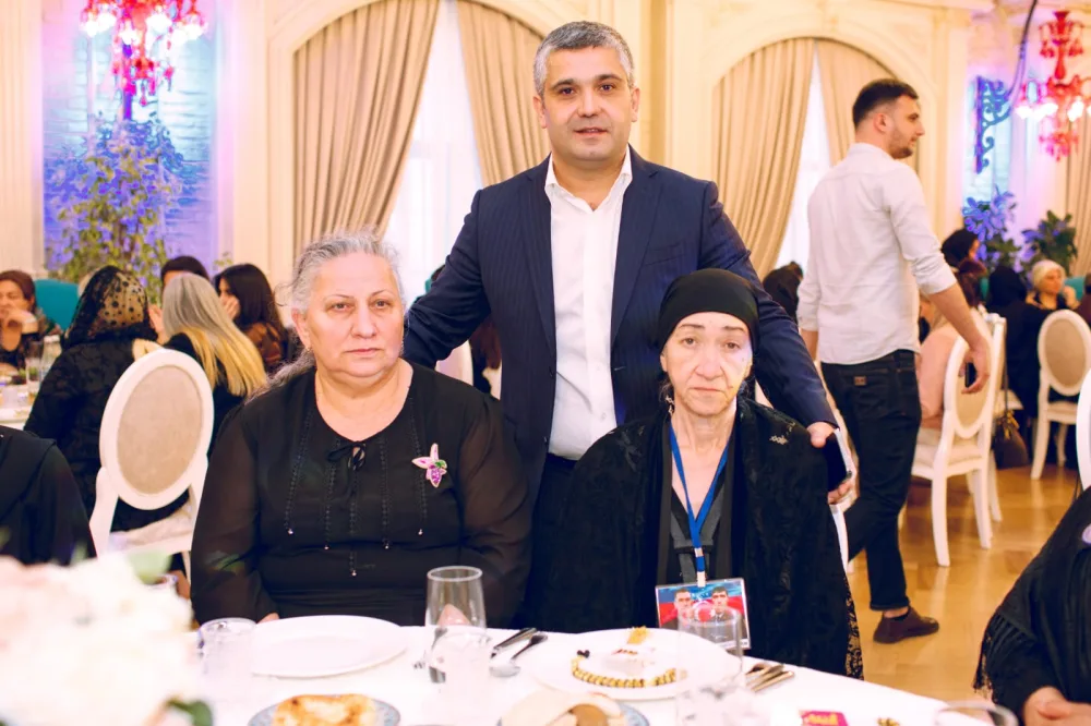 Bütün bayramları onlara borcluyuq... - Şəhid anaları və xanımları ilə Ramazan bayramı qeyd olundu