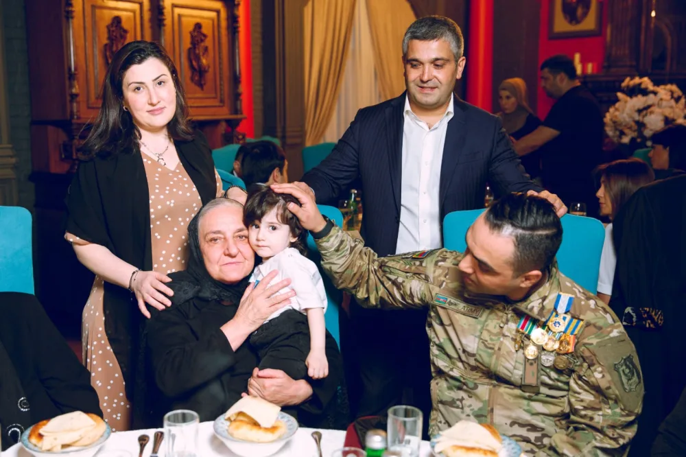 Bütün bayramları onlara borcluyuq... - Şəhid anaları və xanımları ilə Ramazan bayramı qeyd olundu