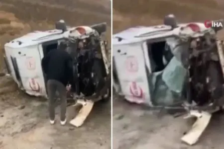 Türkiyədə təcili tibbi yardım maşını qəza edib