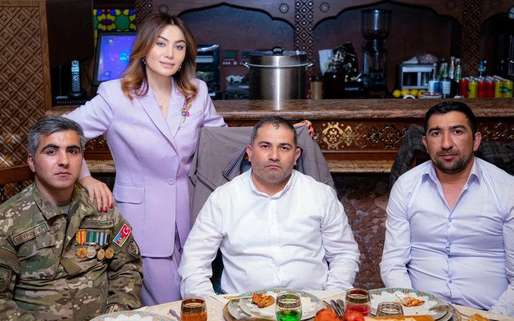 "Qürur duyuram ki, oğullarımın sizin kimi cəsur dayıları, əmiləri var" -Ruhi Əliyeva - QAZİLƏRLƏ BİR ARADA__NEWL__