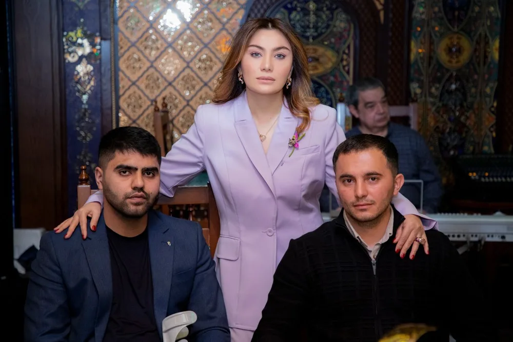 "Qürur duyuram ki, oğullarımın sizin kimi cəsur dayıları, əmiləri var" -Ruhi Əliyeva - QAZİLƏRLƏ BİR ARADA__NEWL__