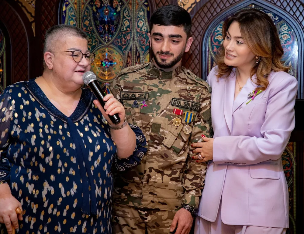 "Qürur duyuram ki, oğullarımın sizin kimi cəsur dayıları, əmiləri var" -Ruhi Əliyeva - QAZİLƏRLƏ BİR ARADA__NEWL__