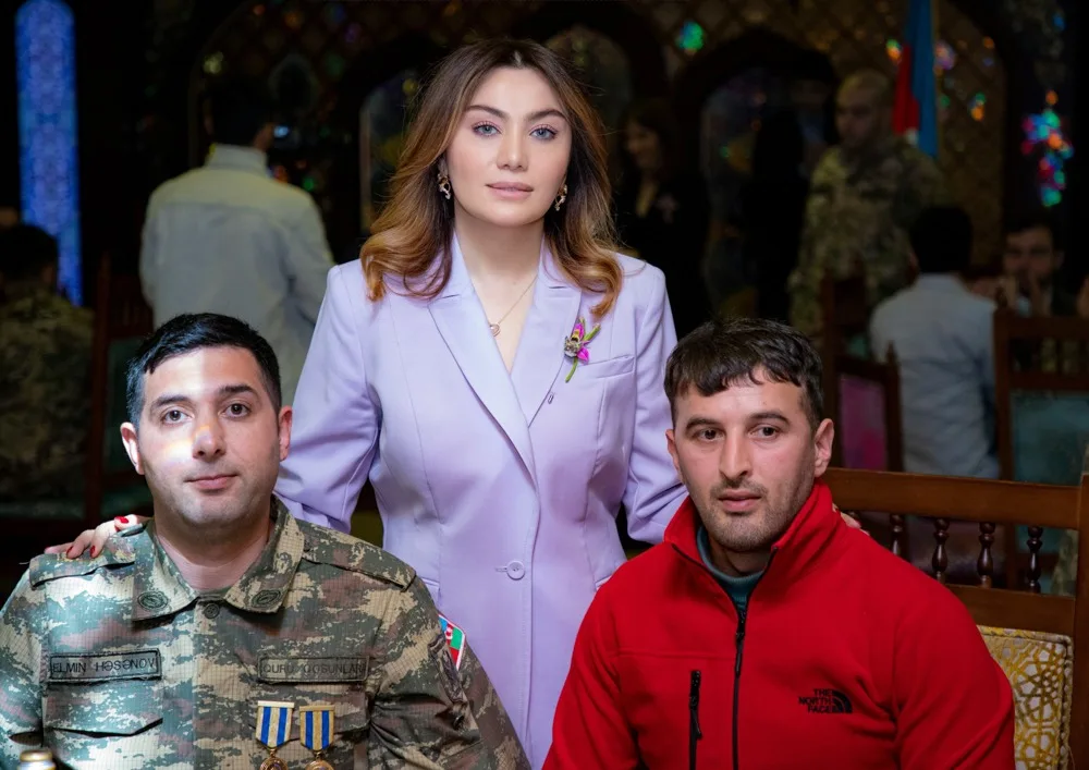 "Qürur duyuram ki, oğullarımın sizin kimi cəsur dayıları, əmiləri var" -Ruhi Əliyeva - QAZİLƏRLƏ BİR ARADA__NEWL__