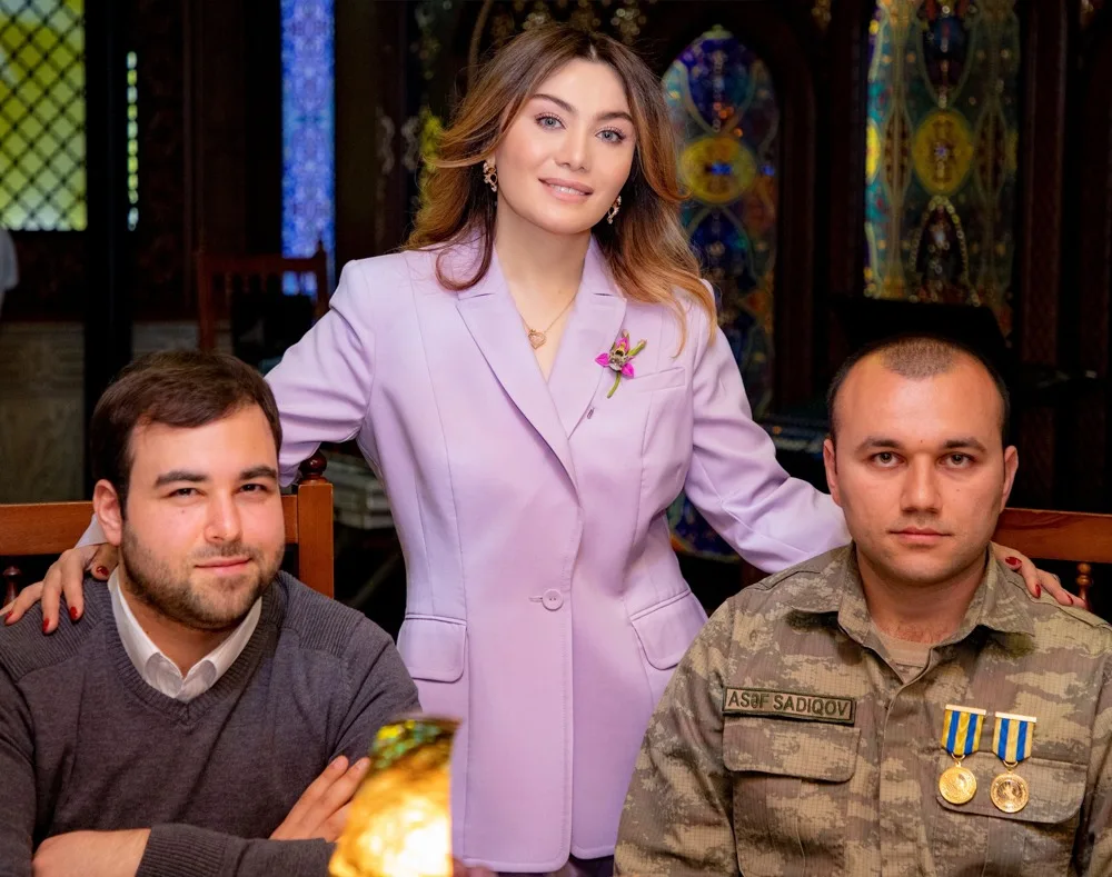 "Qürur duyuram ki, oğullarımın sizin kimi cəsur dayıları, əmiləri var" -Ruhi Əliyeva - QAZİLƏRLƏ BİR ARADA__NEWL__