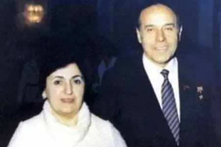 Sevil Əliyeva atası ilə bağlı paylaşım edib