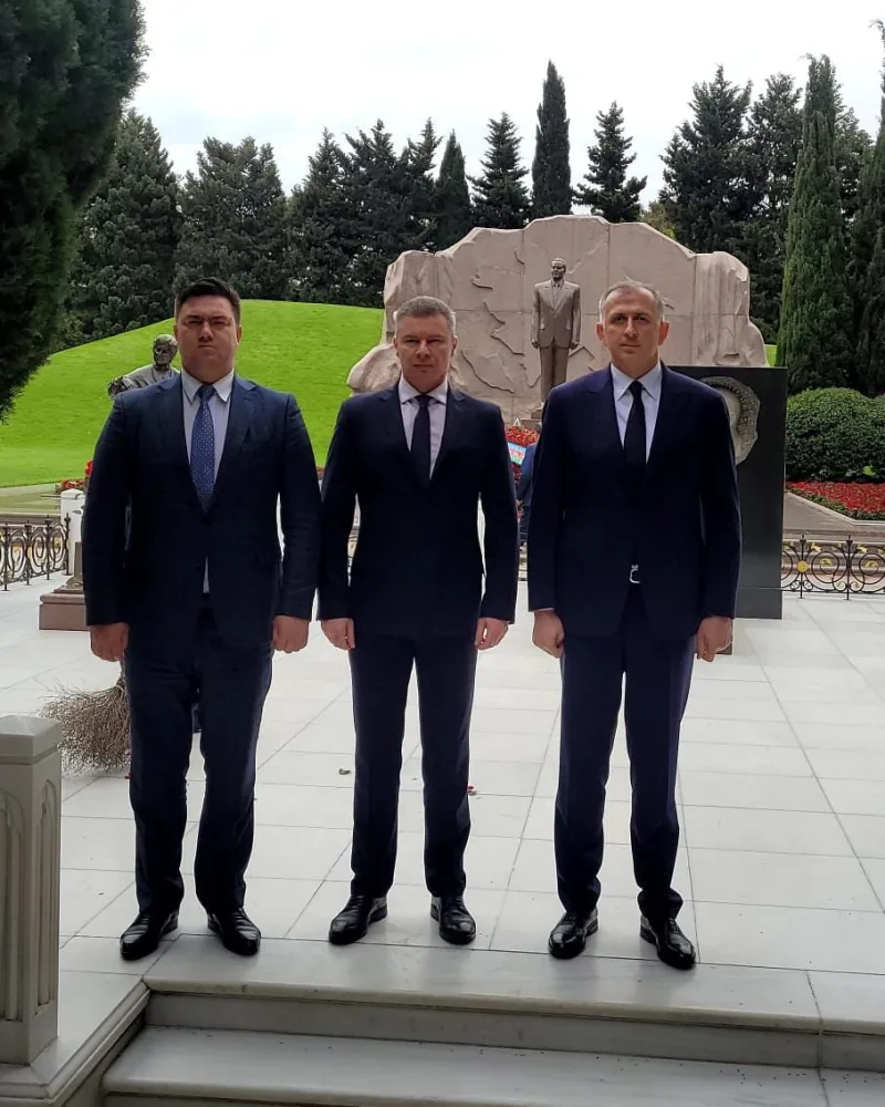 Ukrayna səfiri Fəxri Xiyabanı ziyarət edib