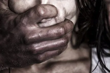 Azərbaycanda 49 yaşlı kişi qonşunun qızını aldadıb zirzəmiyə salıb zorladı – - TƏFƏRRÜAT