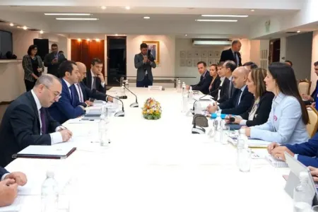 Azərbaycan və Paraqvay XİN-ləri arasında siyasi məsləhətləşmələr keçirildi