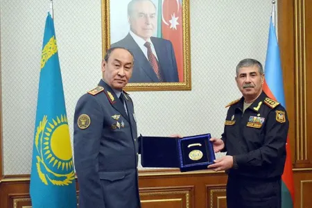 Zakir Həsənov Qazaxıstan MN-in departament rəisi ilə görüşdü - FOTO