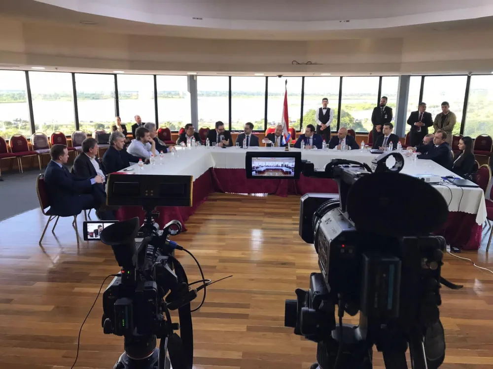 Azərbaycan XİN başçısının müavini Paraqvay Senatının sədri ilə görüşdü - FOTO