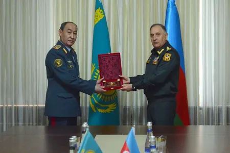 Kərim Vəliyev qazaxıstanlı nümayəndə heyəti ilə görüşüb
