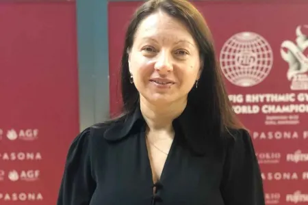 Nazir xanım müavininin rəqs videosundan danışdı: - "Adama toxunur, kimin yaydığını bilirik..." - VİDEO