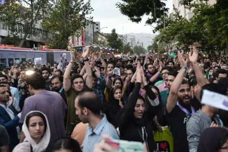 İran ərzaq qiymətlərinin artmasına etiraz edir- - 22 nəfər həbs edilib__NEWL__