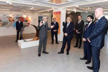 Mikayıl Cabbarov Səngəçal terminalındakı vəziyyətlə tanış olub - -FOTO