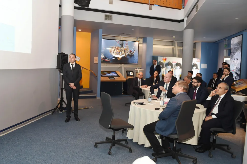 Mikayıl Cabbarov Səngəçal terminalındakı vəziyyətlə tanış olub - -FOTO