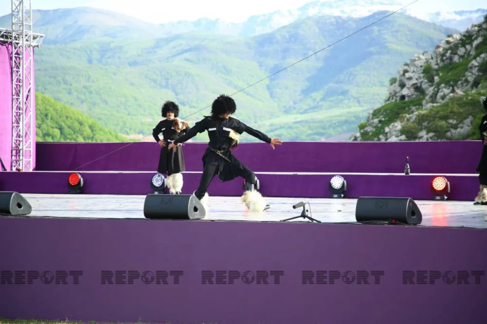 Şuşada keçirilən “Xarıbülbül” Beynəlxalq Folklor Festivalı başa çatıb - FOTO