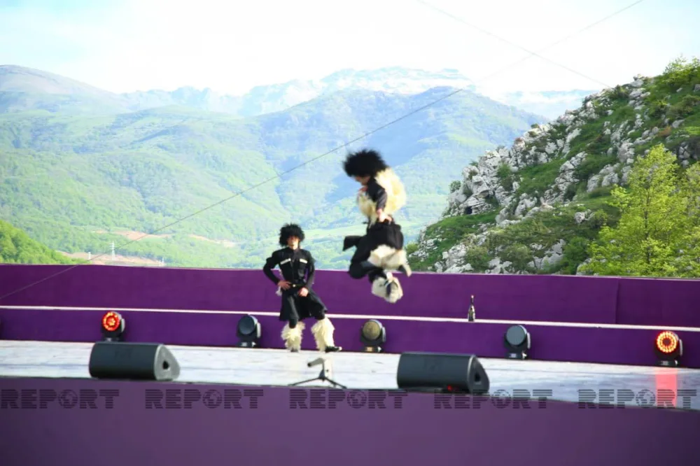 Şuşada keçirilən “Xarıbülbül” Beynəlxalq Folklor Festivalı başa çatıb - FOTO