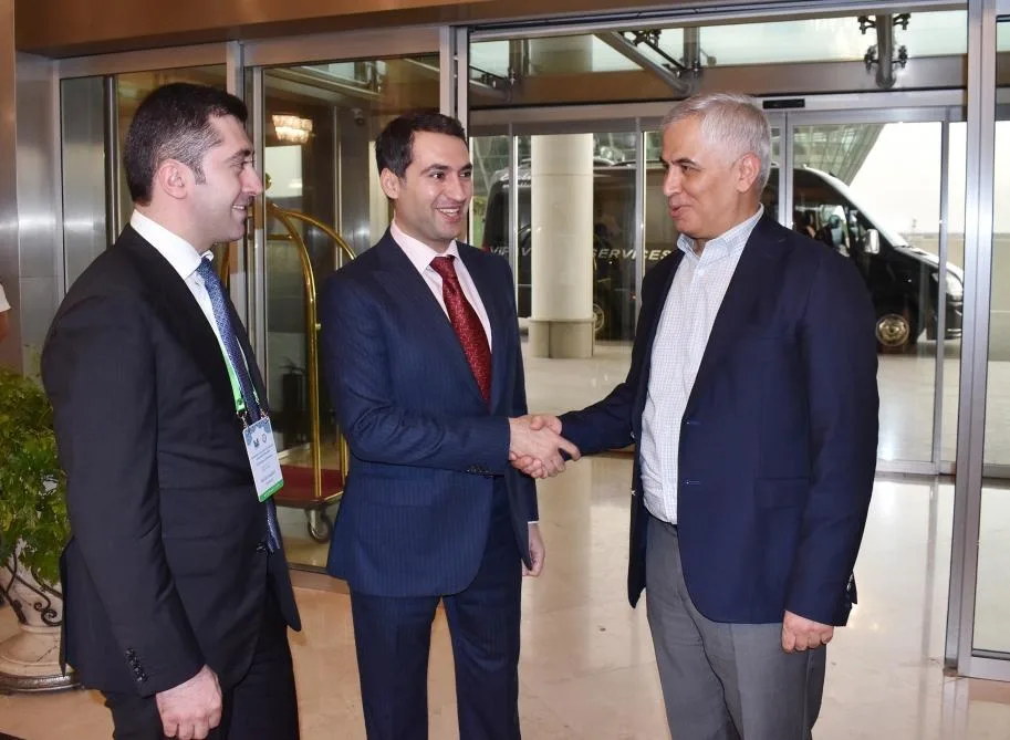 İqtisadi Əməkdaşlıq Təşkilatının Baş katibi Azərbaycana səfərə gəldi