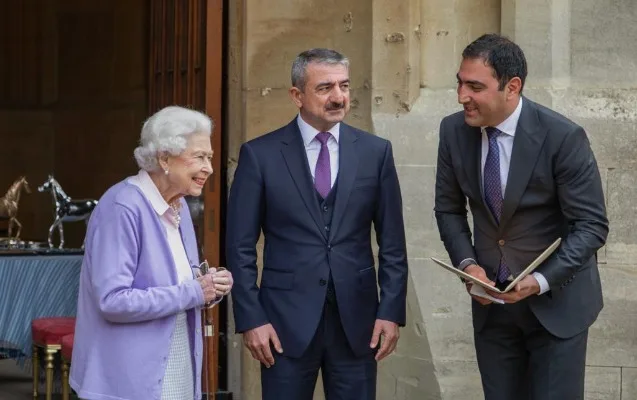 Prezident kraliçaya Qarabağ atı hədiyyə etdi - FOTO