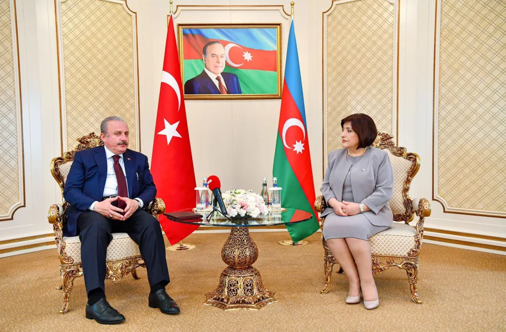 Sahibə Qafarova Mustafa Şentop ilə görüşdü