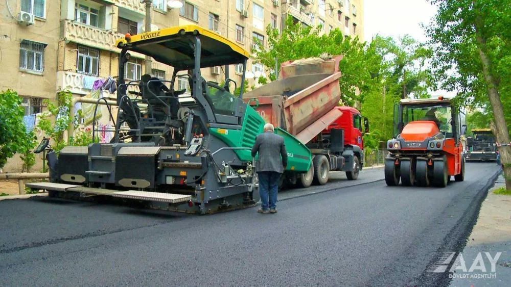 Bakıxanov qəsəbəsində küçə təmir olunur - FOTO/VİDEO