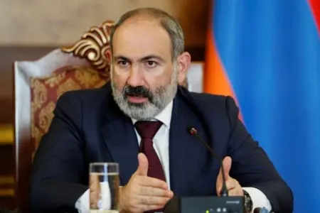 Paşinyan Təhlükəsizlik Şurasının iclasını keçirib