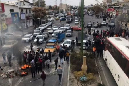 İranda bahalığa qarşı etirazlar başlayıb: - ölən və yaralananlar var