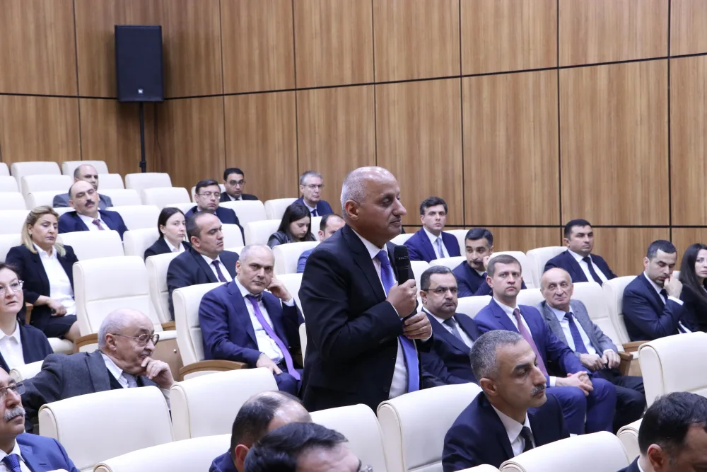 Kamran Əliyevin sədrliyi ilə növbəti iclası keçirildi - FOTO