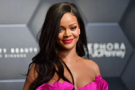 Rihanna ana oldu