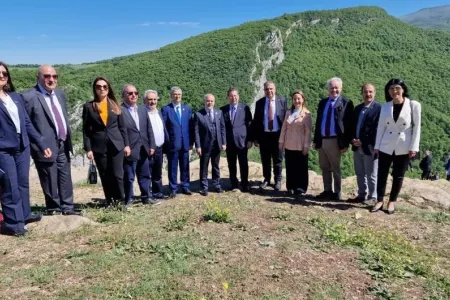 Azərbaycan, Türkiyə və Gürcüstan parlamentariləri Cıdır düzündə olublar