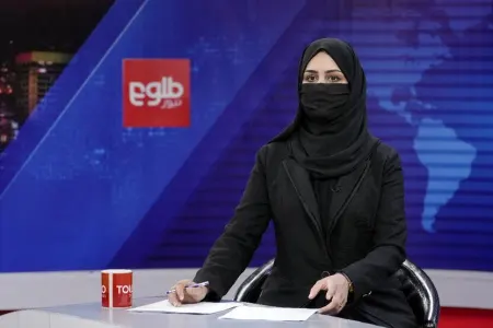 Əfqanıstanda qadın aparıcı və müxbirlər üzlərini örtəcəklər