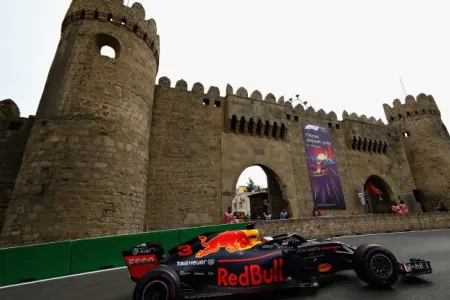 Bakının mərkəzi küçələrindən biri "Formula 1"ə görə - BAĞLANIR