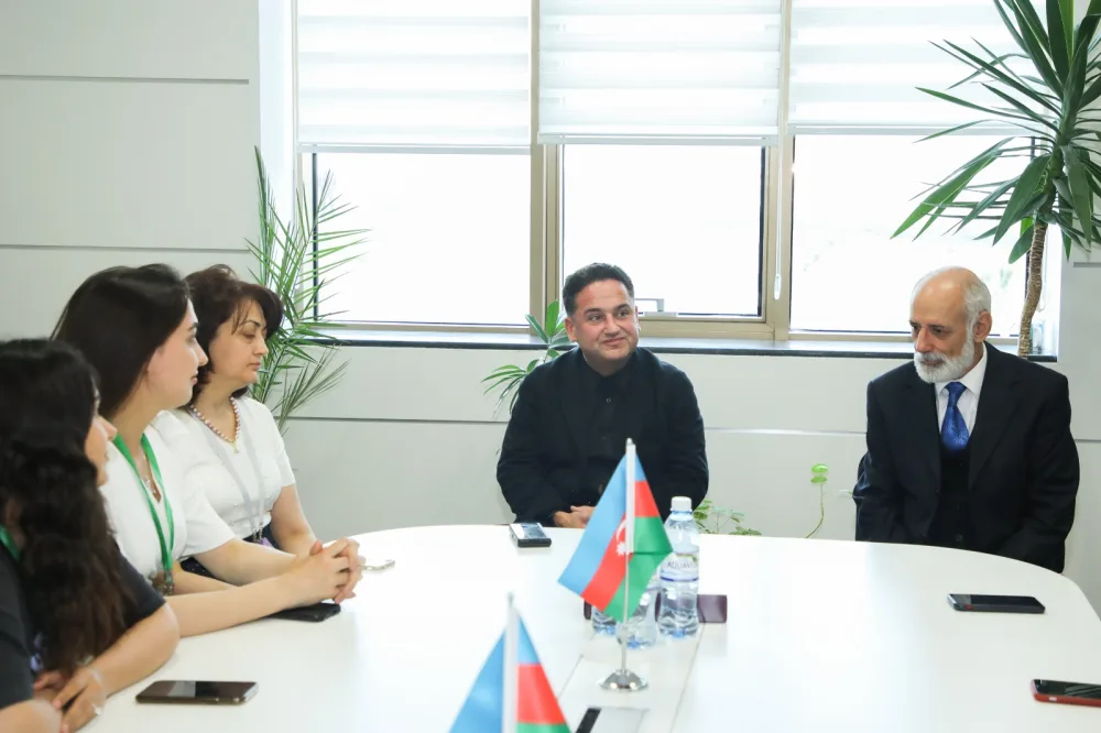 Murad Dadaşov “Xəzər TV”də təcrübə keçən tələbələrlə görüşdü - – FOTOLAR