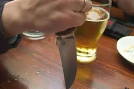 Kafe sahibi “gedin” dedi, dava düşdü, 1 qardaş öldürüldü, digəri isə...