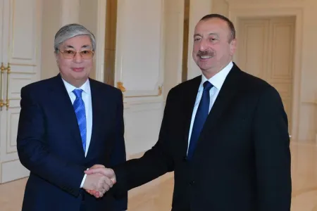Kasım-Jomart Tokayev İlham Əliyevə təbrik ünvanladı