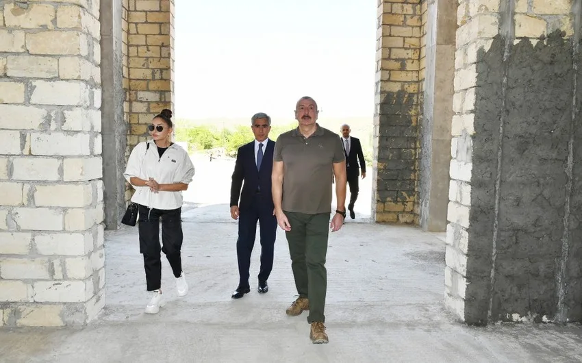İlham Əliyev və xanımı Zəngilan məscidinin tikinti işləri ilə tanış oldular - -YENİLƏNİB