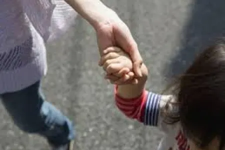 Azərbaycanda anası və nənəsi ilə parka gedən 5 yaşlı uşaq öldü – - TƏFƏRRÜAT