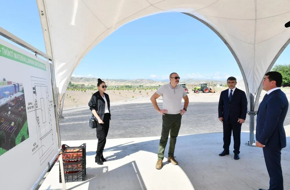 Prezident və birinci xanım Zəngilanda intensiv meyvə bağı ilə tanış oldular - -FOTO