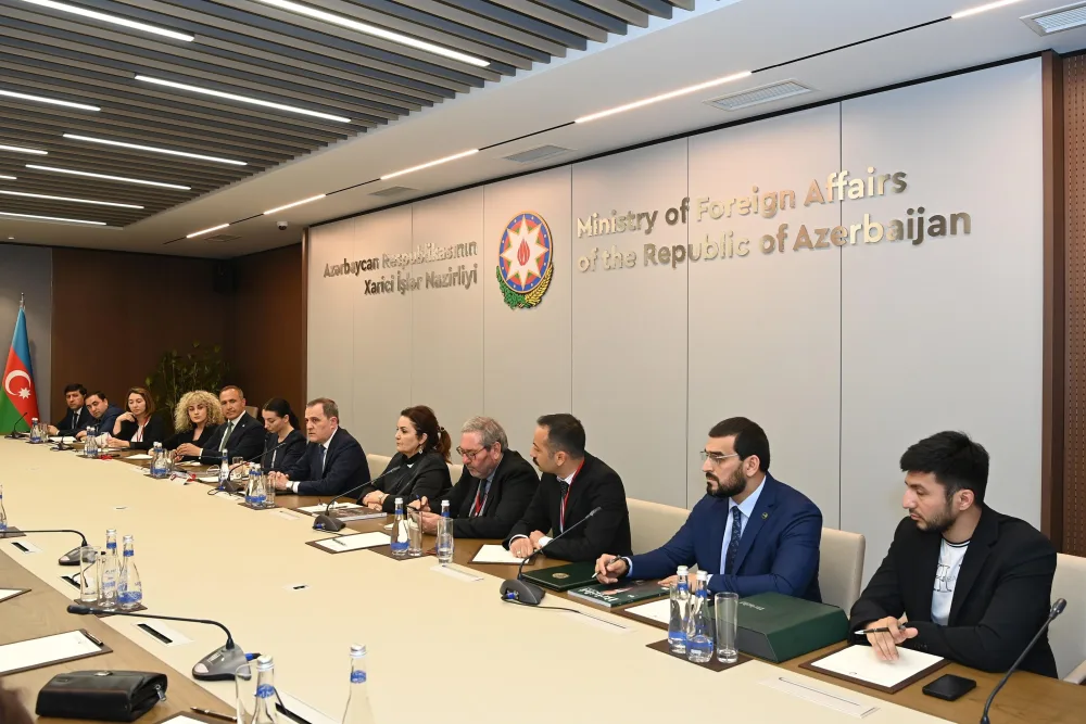 Ceyhun Bayramov Azərbaycan-Avropa Media Forumunun iştirakçıları ilə görüşdü - -FOTO