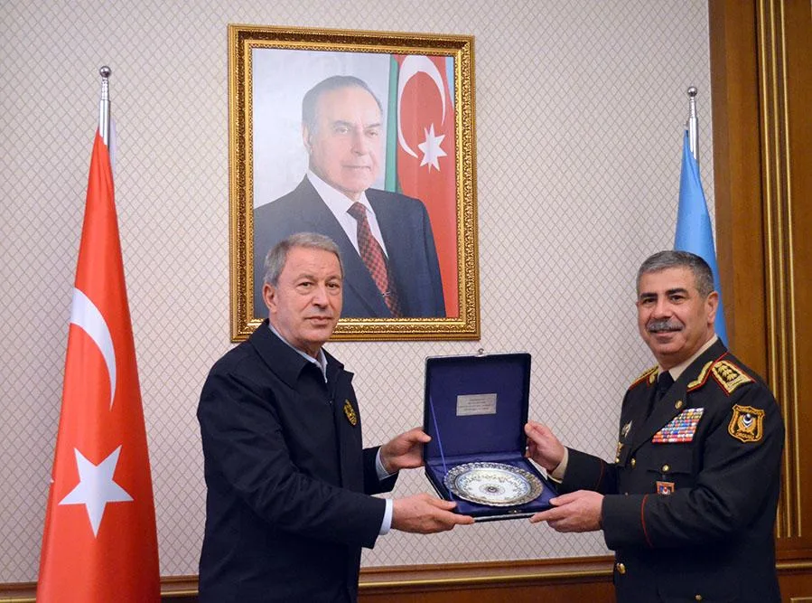 Hulusi Akar Azərbaycana gəldi