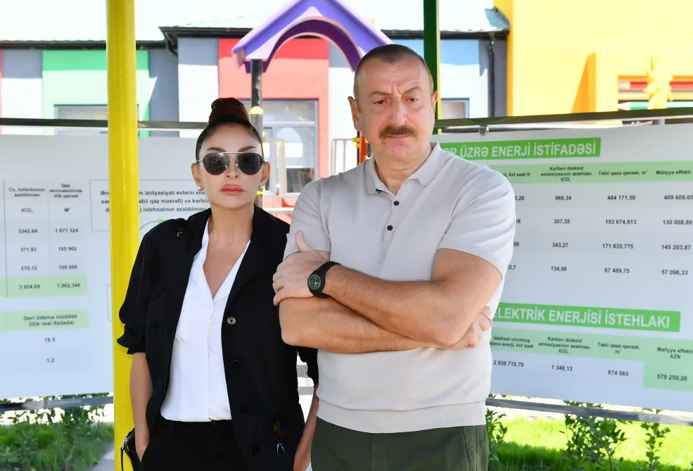İlham Əliyev və Mehriban Əliyeva “Ağıllı kənd”in açılış mərasimində iştirak ediblər - YENİLƏNİB + FOTO