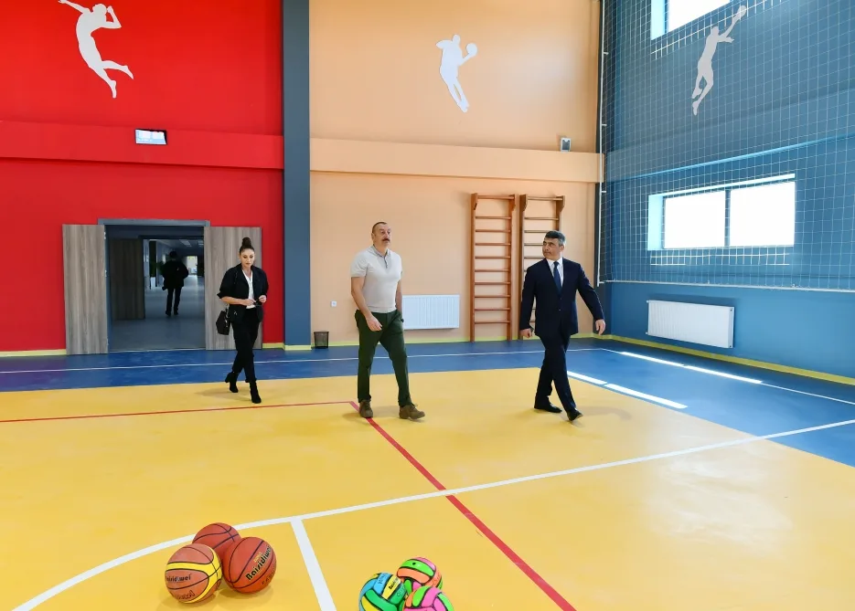 İlham Əliyev və Mehriban Əliyeva “Ağıllı kənd”in açılış mərasimində iştirak ediblər - YENİLƏNİB + FOTO