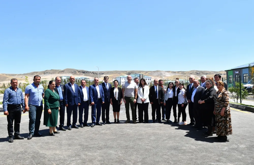 İlham Əliyev və Mehriban Əliyeva “Ağıllı kənd”in açılış mərasimində iştirak ediblər - YENİLƏNİB + FOTO