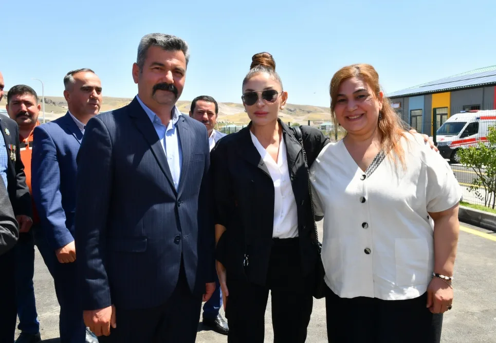 İlham Əliyev və Mehriban Əliyeva “Ağıllı kənd”in açılış mərasimində iştirak ediblər - YENİLƏNİB + FOTO