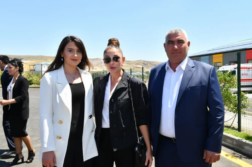 İlham Əliyev və Mehriban Əliyeva “Ağıllı kənd”in açılış mərasimində iştirak ediblər - YENİLƏNİB + FOTO