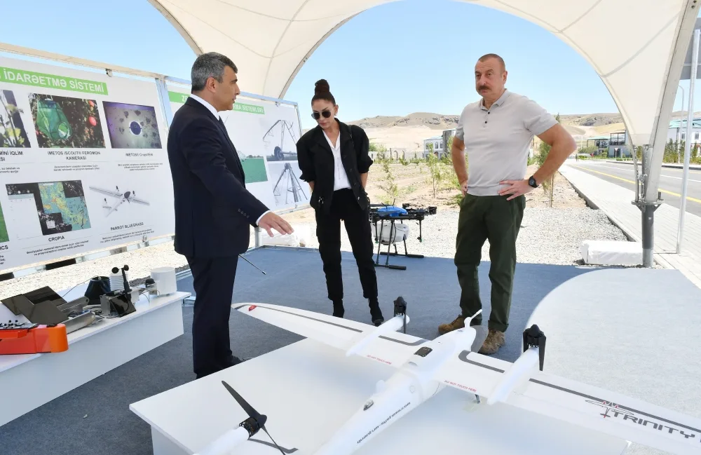 İlham Əliyev və Mehriban Əliyeva “Ağıllı kənd”in açılış mərasimində iştirak ediblər - YENİLƏNİB + FOTO