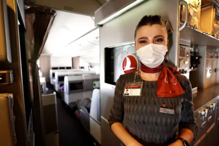 "Turkish Airlines" daxili reyslərdə maska taxmaq tələbini ləğv edib